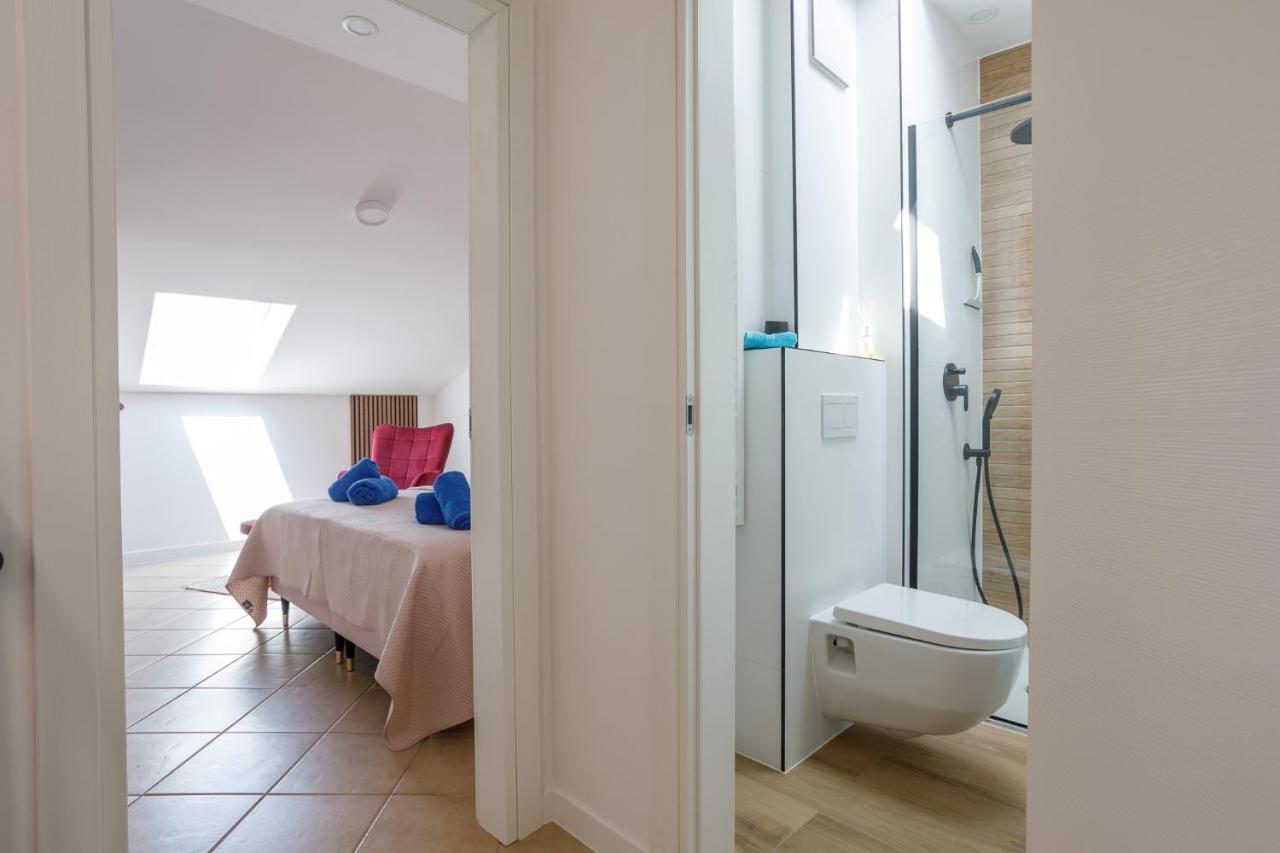 Apartmen Plus U Centru Blizu Plaze Njivice Buitenkant foto